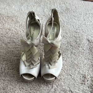 Kate Preston Bow 4” Heels - Size 7 Champagne